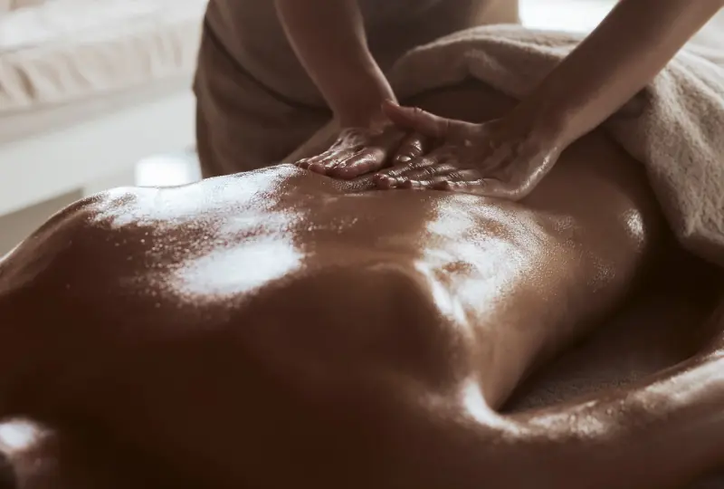 Certified lymphatic manual drainage massage